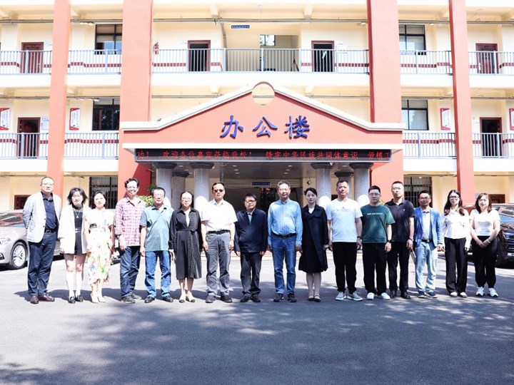 “奔甬而来·好企待你” | 宁波市人力资源发展服务中心组团赴我校开展校园招聘活动